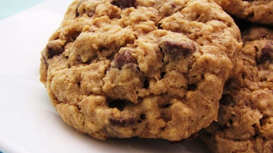 Chewy Chocolate Chip Oatmeal Cookies