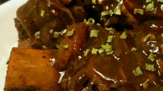 Kalbi (Marinated Beef Short Ribs)