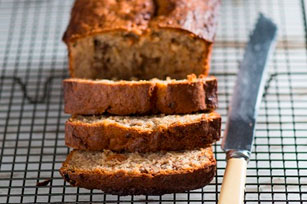 Moist Banana Bread with Walnuts