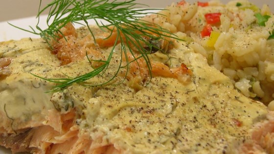 Salmon Fillets with Creamy Dill