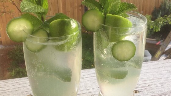 Mint-Cucumber Mojitos