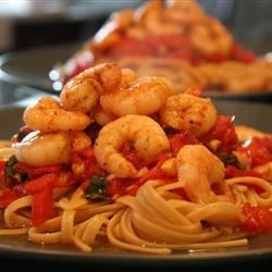 Linguine Pasta with Shrimp and Tomatoes