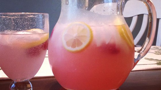 Easy Raspberry Lemonade