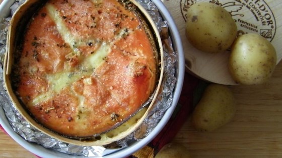 Garlicky Baked Brie