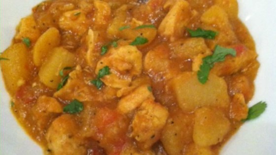 Bengali Chicken Curry with Potatoes