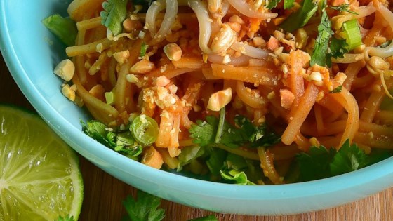 Carrie's Pad Thai Salad