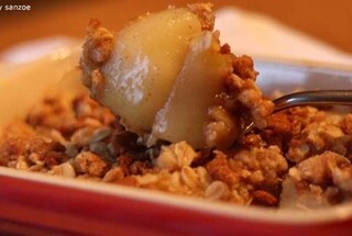 Pear Crisps and Crumbles Recipes